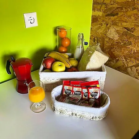 Σπίτι διακοπών Charming Cabin With Fireplace In 38 M²